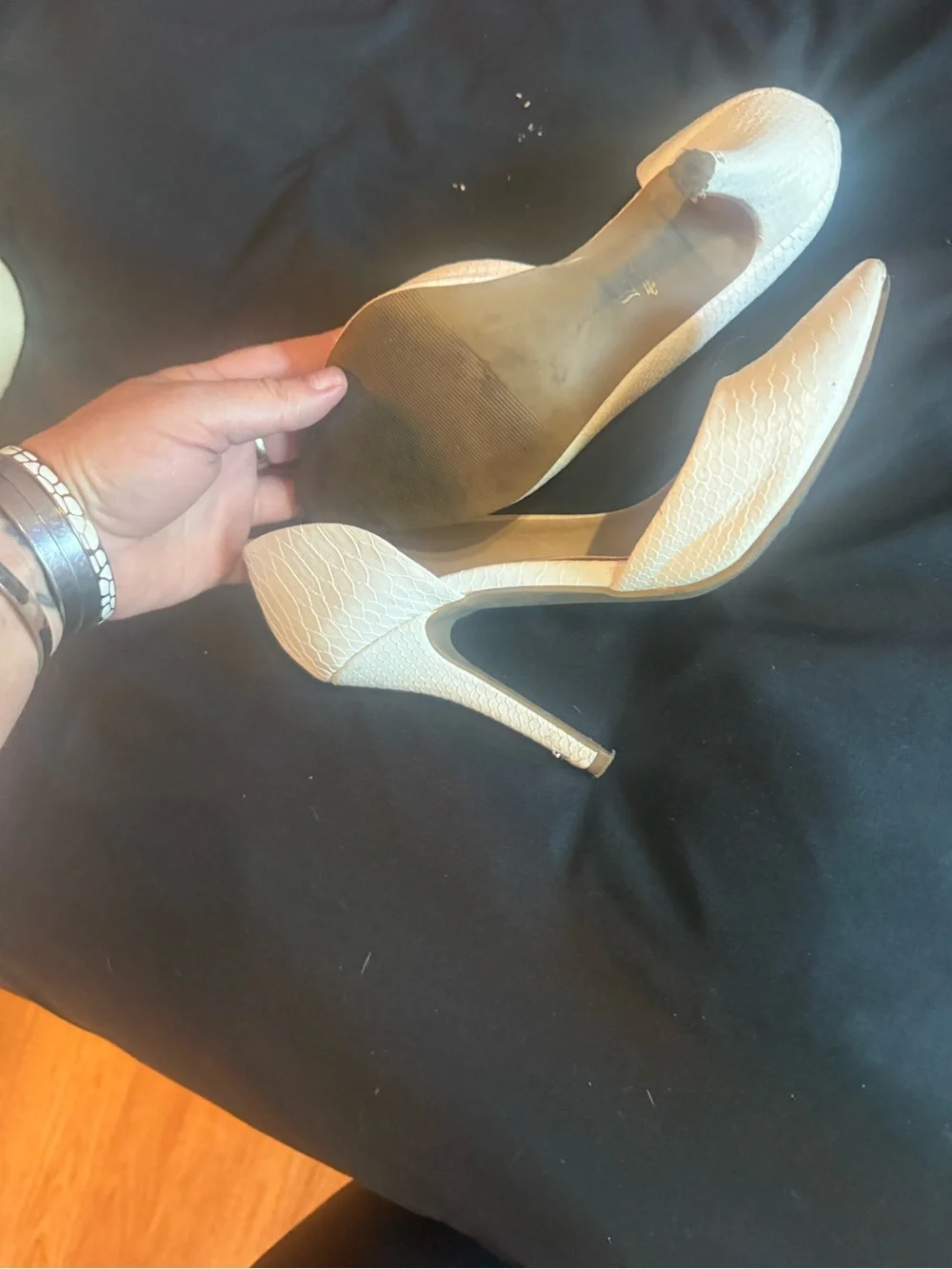 Clarks Cream Pointed-Toe Textured Pumps